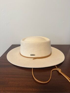 Gigi Pip Beige Wool Hat - Never worn